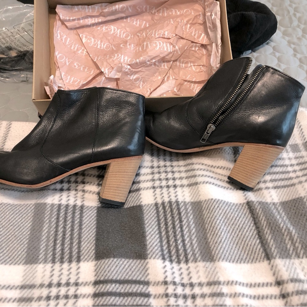 Womens leather ankle boot